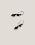 Ohrhaken goldfarbener Edelstahl Muscheln golden schwarz emailliert Lavastein schwarz goldfarbene Abstandhalter kleine schwarze Kristalle