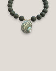 Collar gran caracola turbante verde jaspeado esponja coral verde caqui