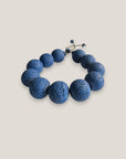 Armband mit großen marineblauen Schwammkorallenperlen