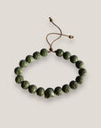 Pulsera con gran calavera de howila y esponja coral verde caqui