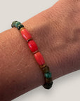 Pulsera Tristán barriles de coral naranja rosado y cuentas de turquesa africanas