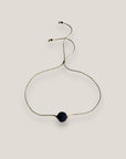 Minimalistisches Armband mit 8 mm indigoblauer Lavakugel