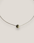 Collar minimal con bola 8mm de lava gris