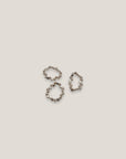 Anillo triple con perlitas 4mm blancas naturales, elásticos con cuentas acero