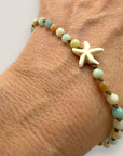 Pulsera Eloise con estrella howlita y amazonitas