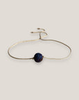 Minimalistisches Armband mit 8 mm indigoblauer Lavakugel