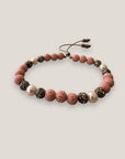 Pulsera Dafne perlas esponja coral rosa clara y filigrana gunmetal con cristalitos