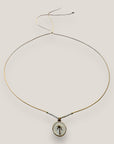 Collar midi con medalla dorada esmaltada en blanco con palmera oro