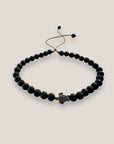 Pulsera con tortuguita plateada y lava negra