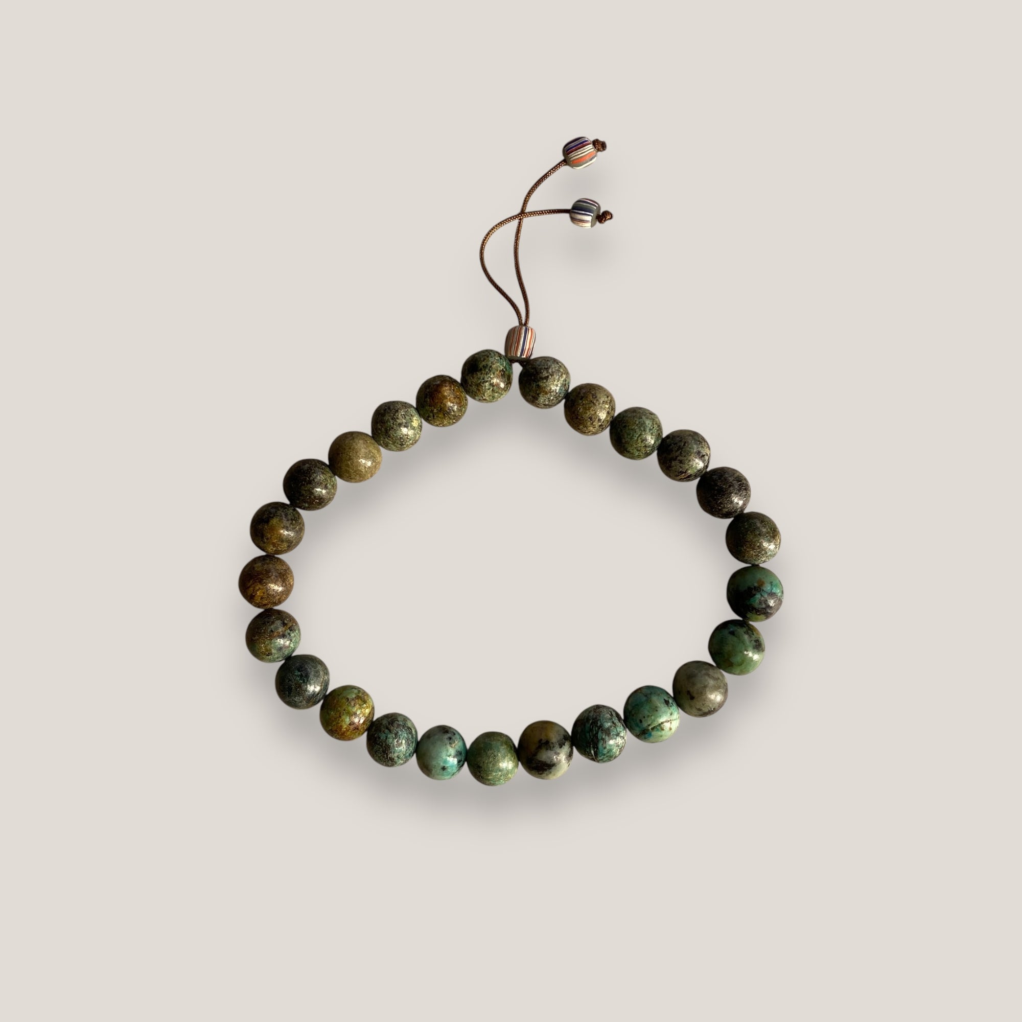 Pulsera con cuentas turquesas africanas