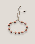 Bronzenes Kettenarmband mit 6 mm trockener rosa Schwammkoralle