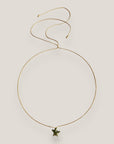 Collar minimal con estrella de howlita verde olivina
