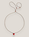 Collar minimal con corazón rojo de resina