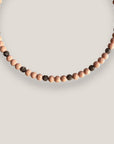 Collar Dafne con esponja coral rosa claro y filigranas gunmetal con cristalitos