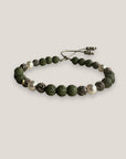 Pulsera Dafne perlas con esponja coral verde caqui y filigrana gunmetal con cristalitos