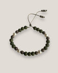 Pulsera Dafne perlas con esponja coral verde caqui y filigrana gunmetal con cristalitos