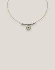 Collar midi medalla corazón dorada esmalte blanco esponja blanca separadores dorados cristalitos brillantes