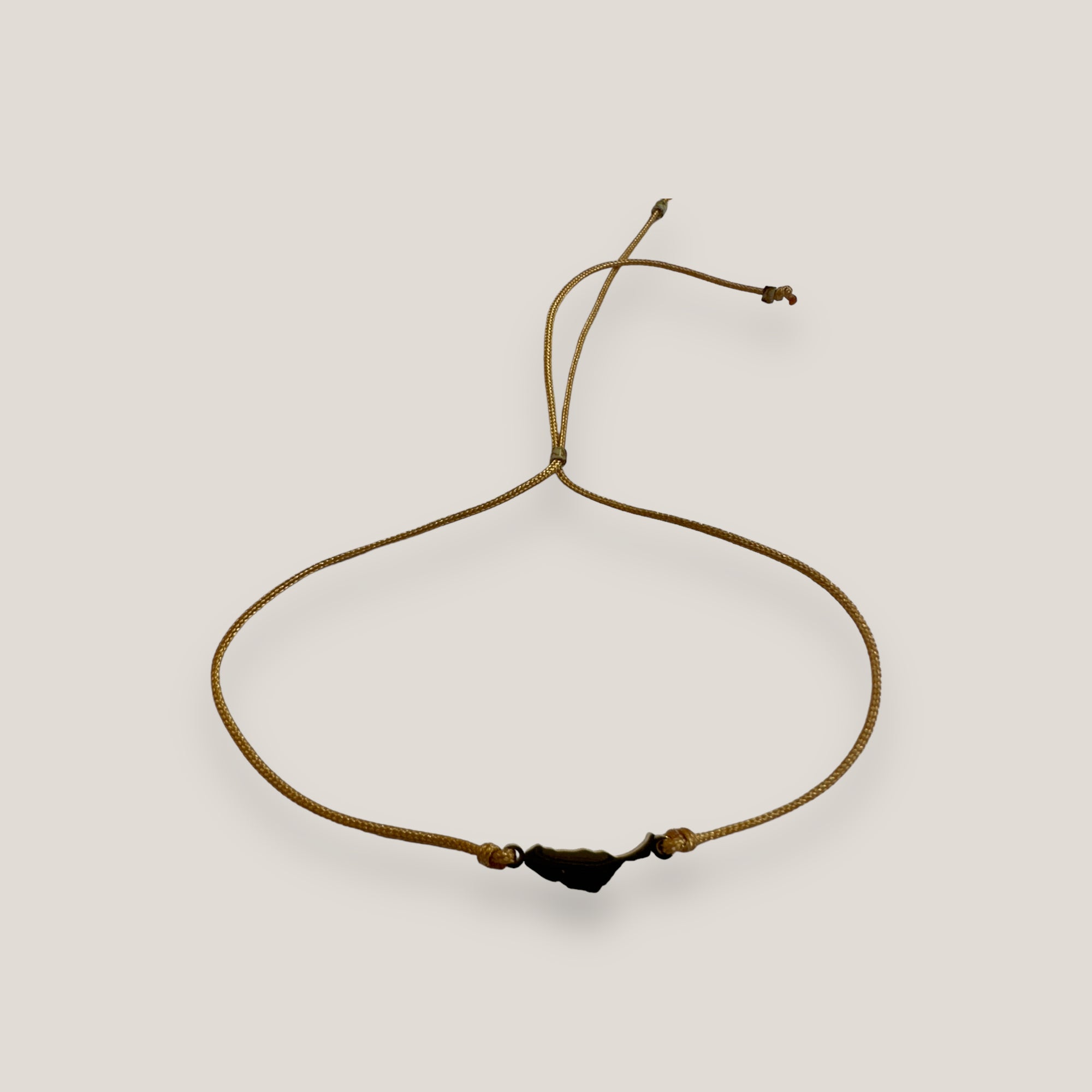 Pulsera cordón dorado con isla de Fuerteventura 15mm acero oro