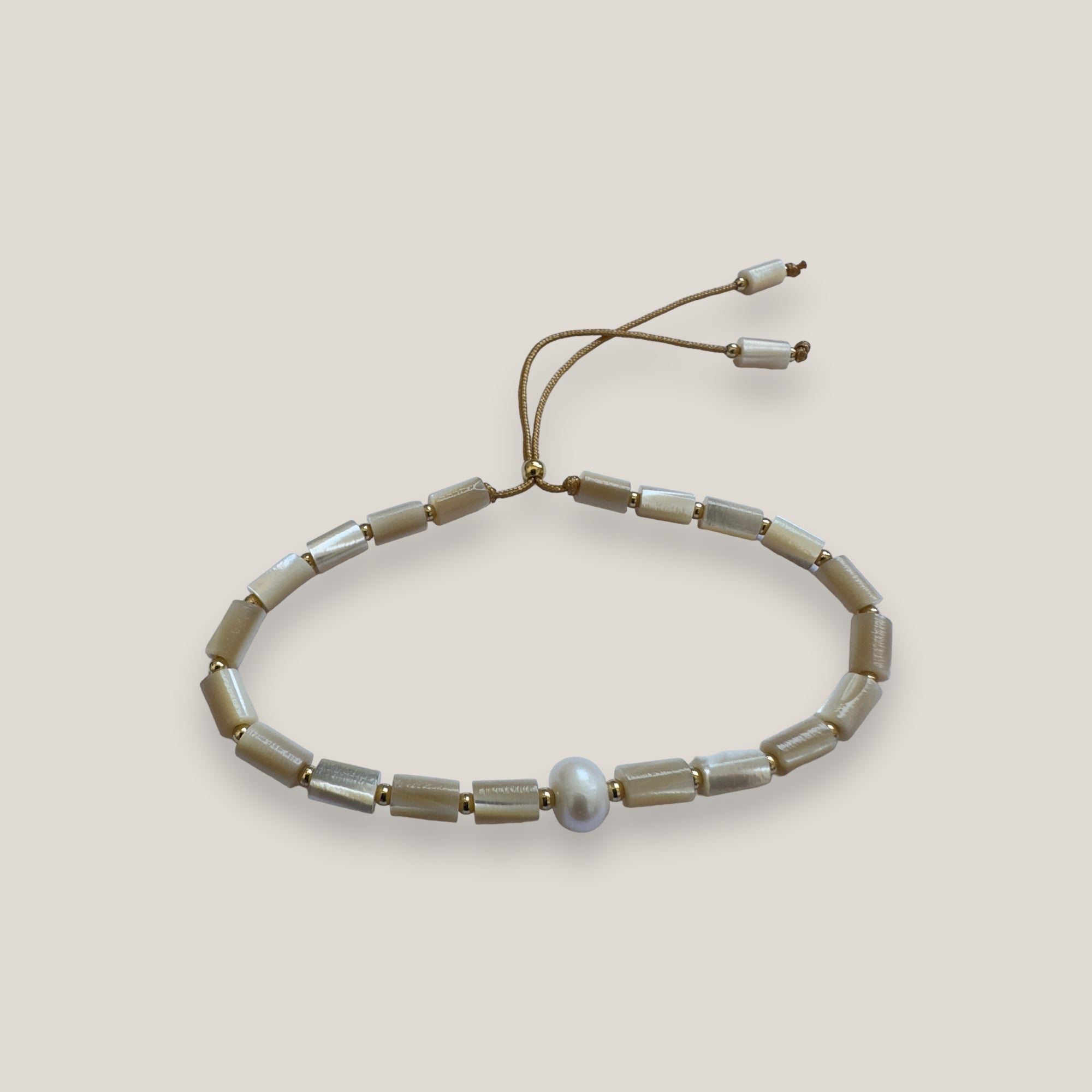 Maxi love bracelet with silver tortoises and colored mother-of-pearl