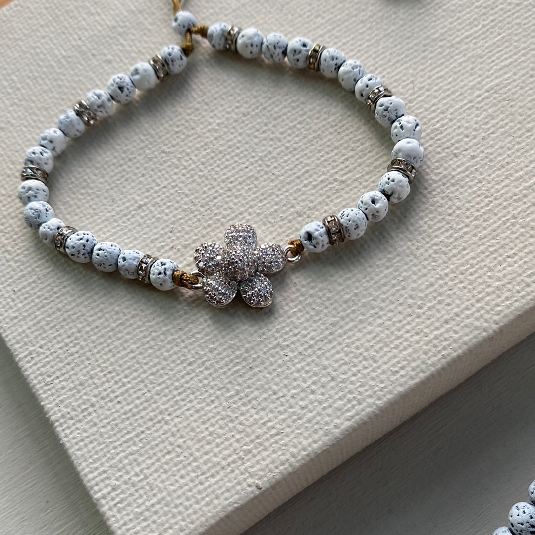 Maxi luxi silver turtle bracelet and lava color