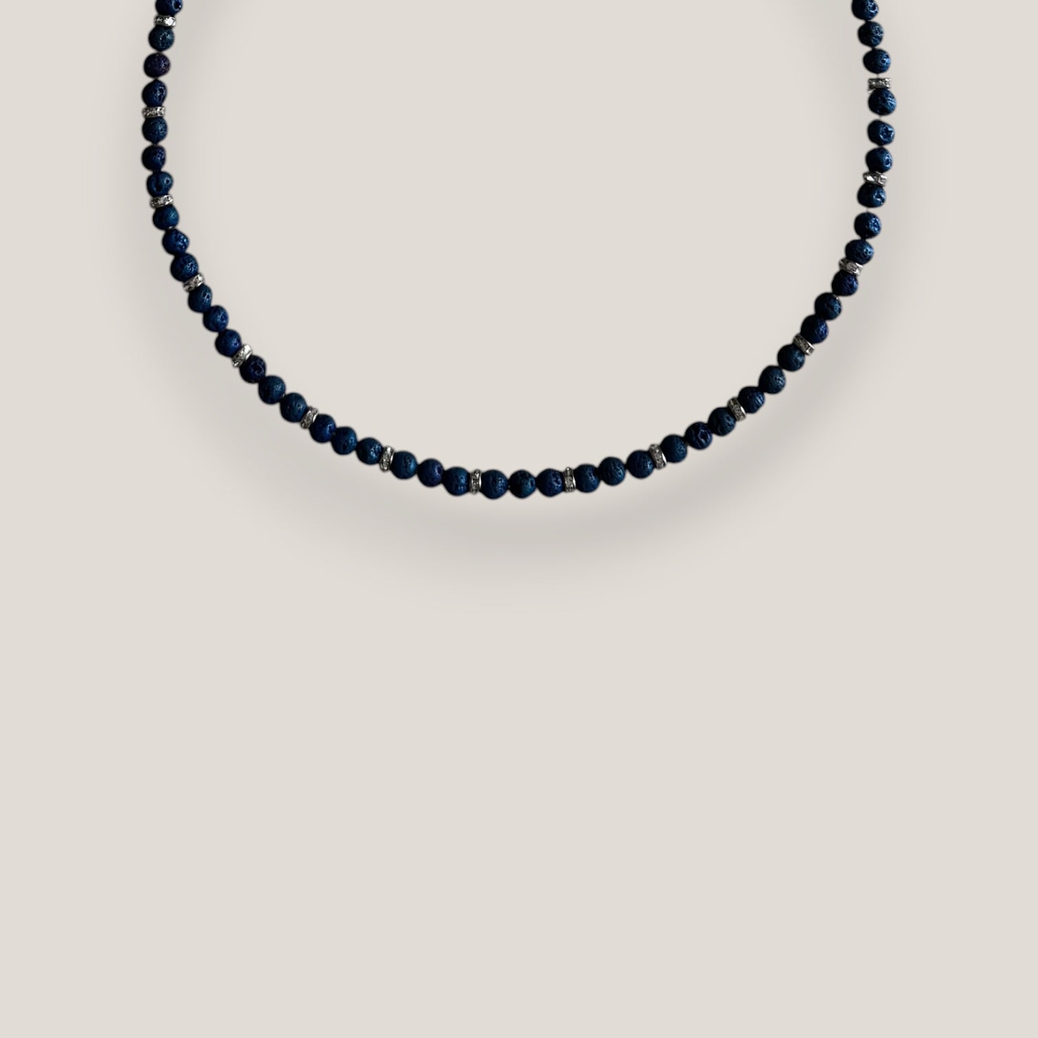 Collar Dafne 4mm lava azul añil rondeles gunmetal con cristalitos