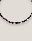 Collar mini Dafne perlas lava negra, rondeles gunmetal con cristalitos blancos