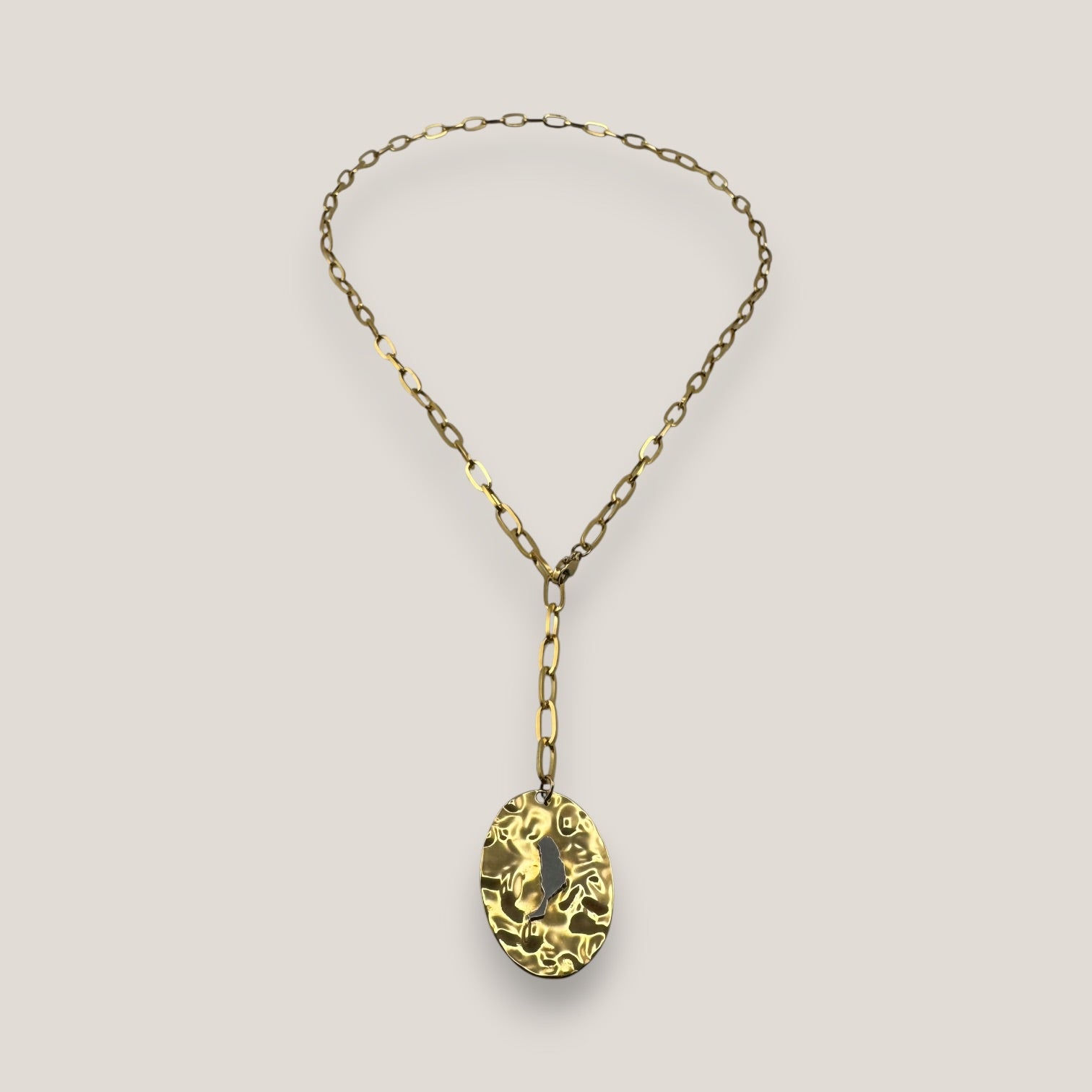Collar medalla oval isla Fuerteventura acero cadena largo regulable acero oro