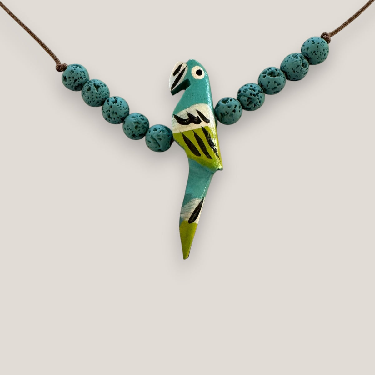 Collar midi loro madera verde turquesa lava verde agua