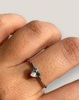 Anillo corazón con circonita acero