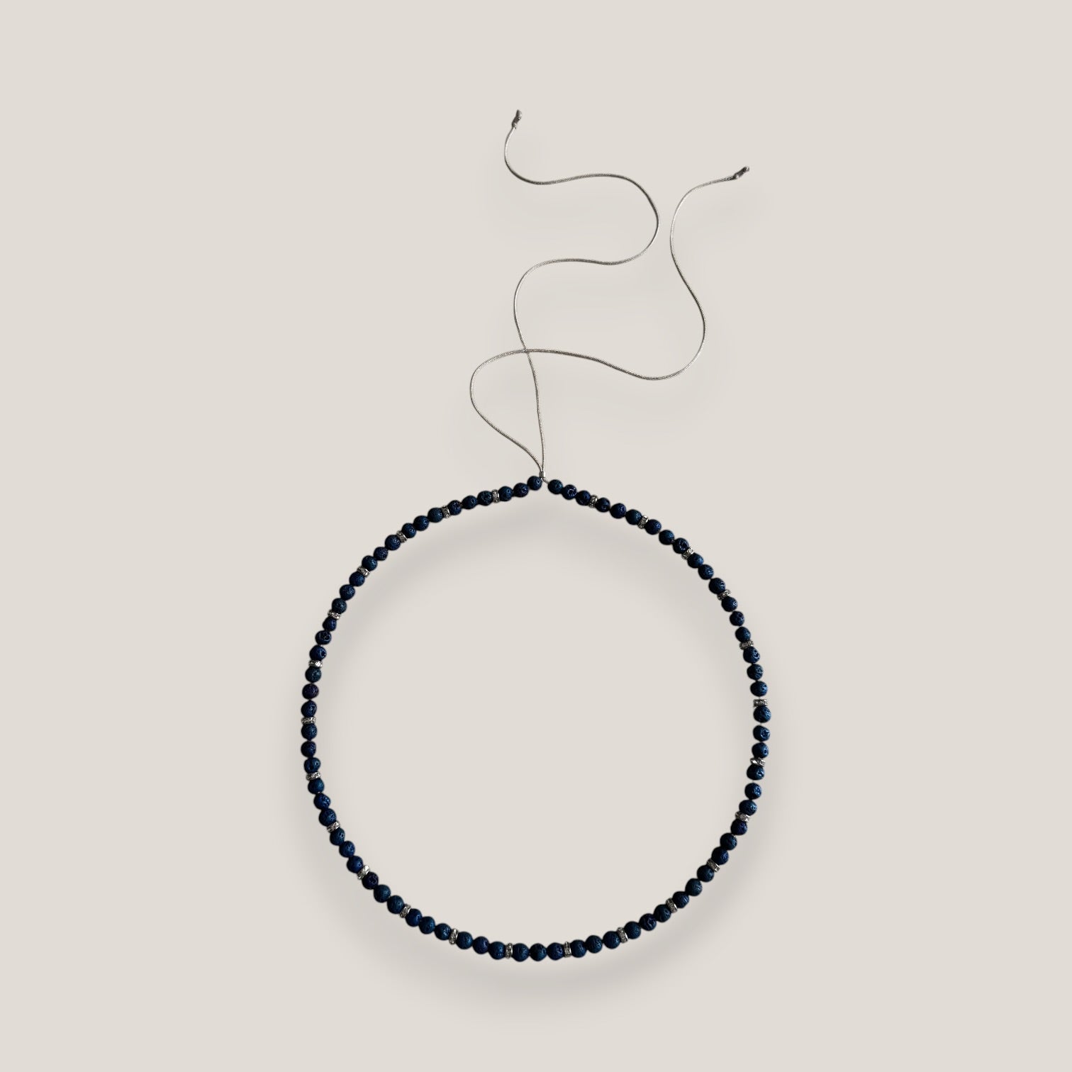 Collar Dafne 4mm lava azul añil rondeles gunmetal con cristalitos