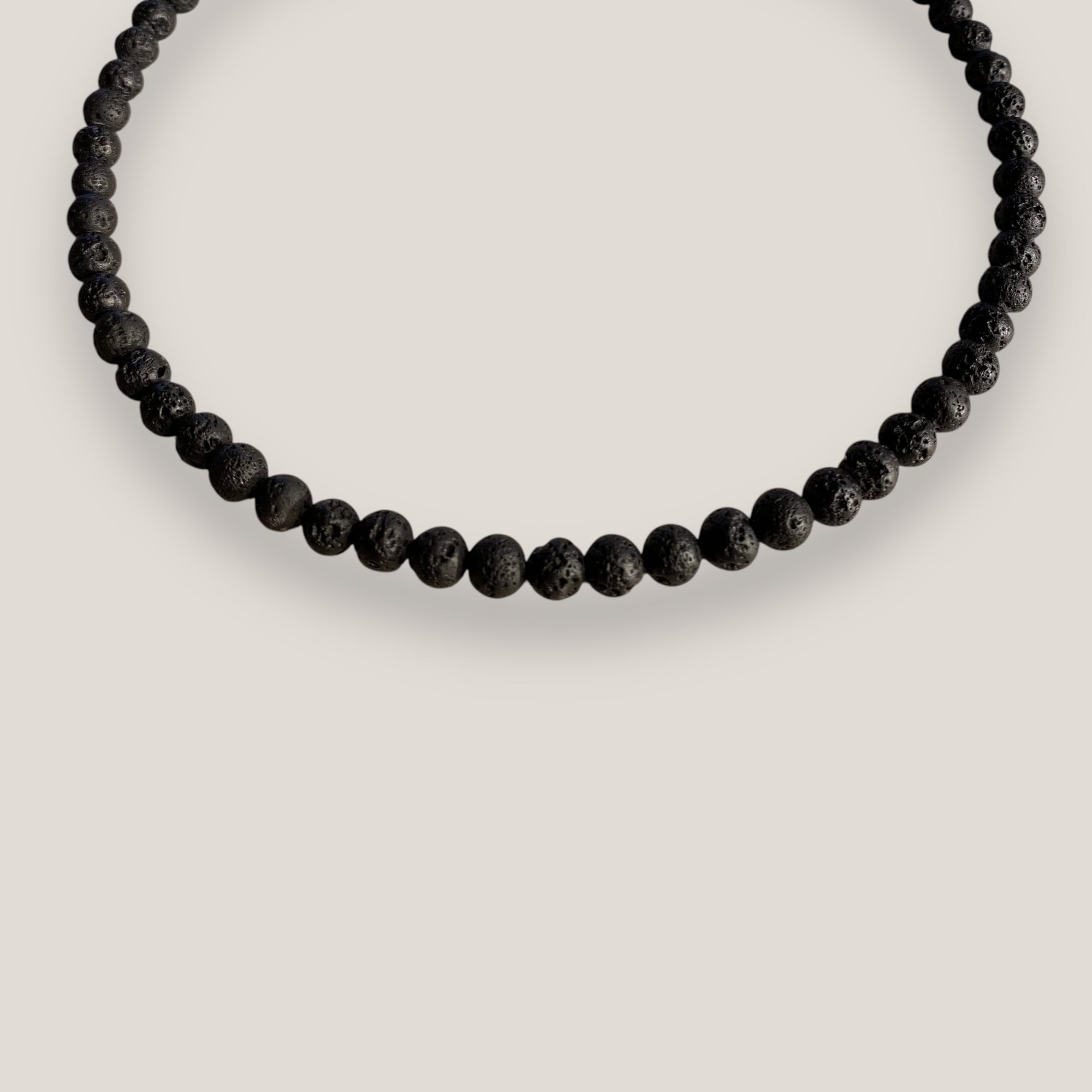 Collar medium base 6mm lava negra