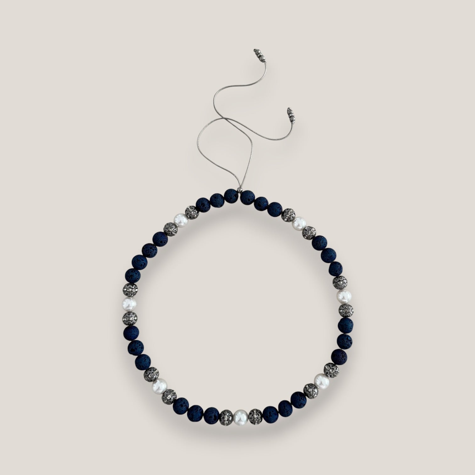 Collar Dafne perlas 10mm lava azul añil filigranas gunmetal con cristalitos
