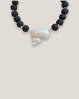 Collar gran caracola turbante nácar blanco esponja coral negra