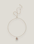 Collar minimal perla natural medalla redonda plana blanca 14-15mm cordón nailon dorado