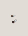 Pendientes base lava blanca 6mm gancho acero medalla esmerilada 12mm